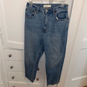 Curve Love Ankle Straight Ultra High Rise Abercrombie Jean
